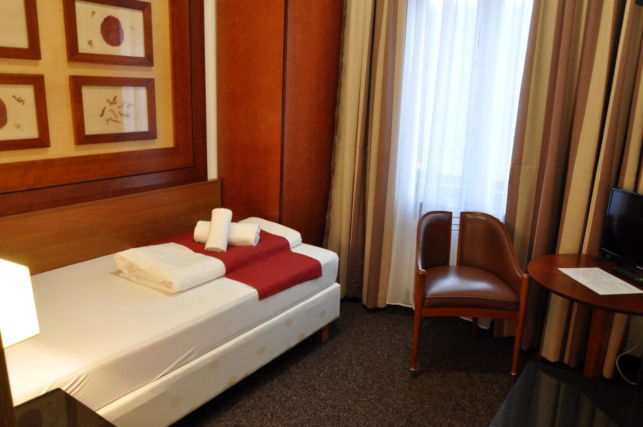 Hotel U Bileho Kone Loket Ngoại thất bức ảnh