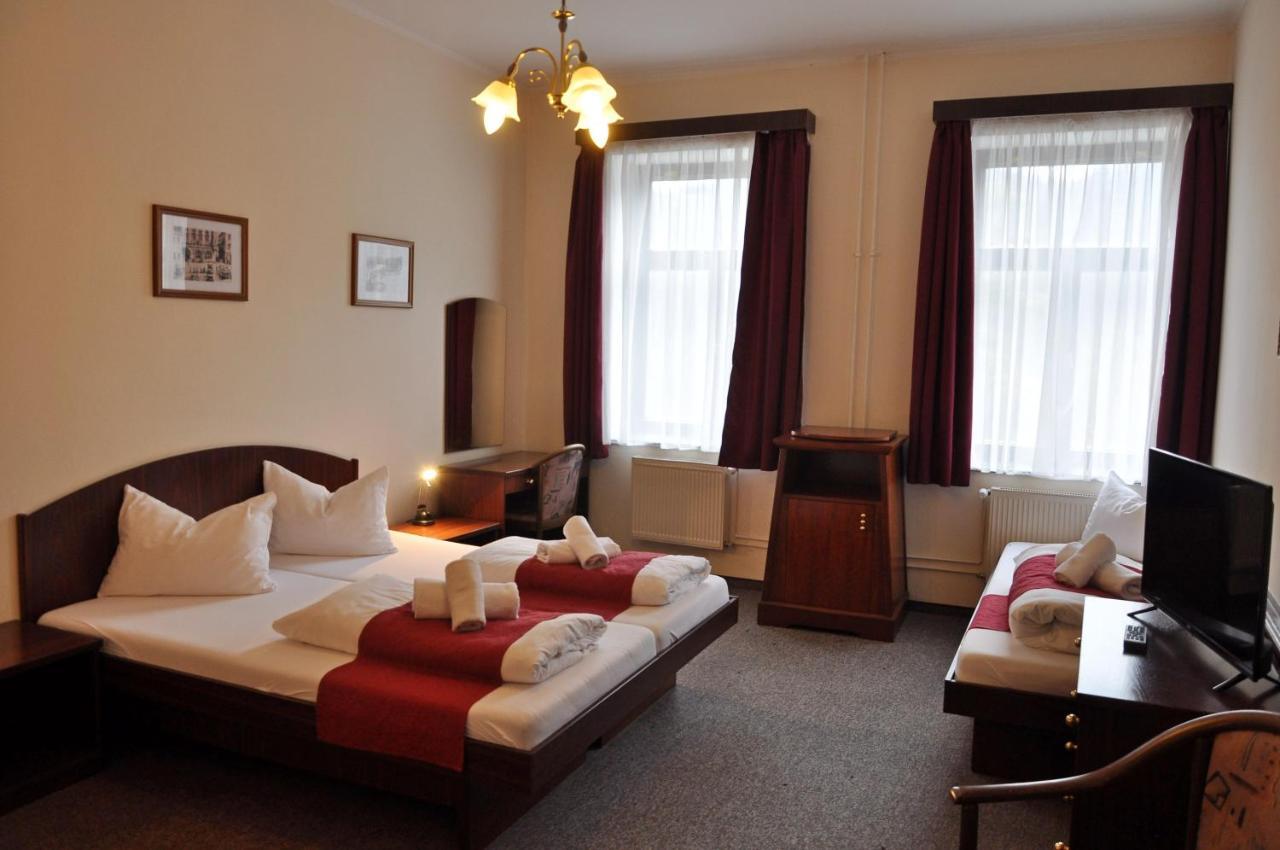 Hotel U Bileho Kone Loket Phòng bức ảnh